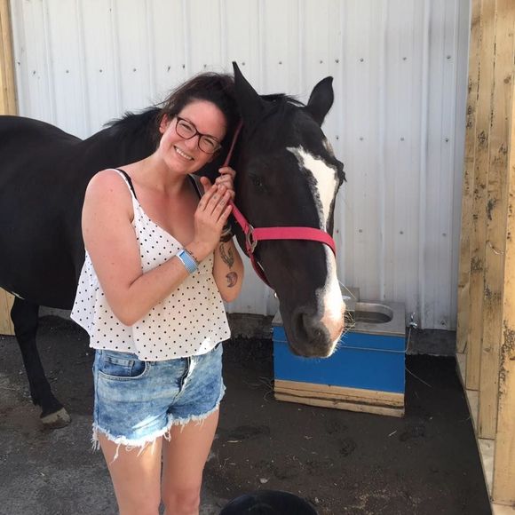 Meet your Posher, Justine - Picture 1 of 1